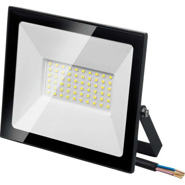 Светодиодный прожектор ЗУБР Профессионал 57141-100, ПСК-100, 100 Вт, 6500 К, IP 65