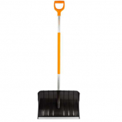 Скрепер для уборки снега облегченный Fiskars SnowXpert