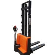 Штабелер самоходный GROST HLP 15/25M