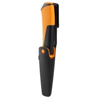 Универсальный нож с точилкой Fiskars