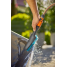Щетка Gardena Cleansystem Hand Brush S жесткая, подключается к водопроводу, для небольших поверхностей